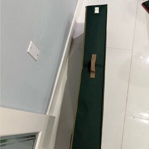 Elegant Green Holiday Garment Bag with Handle